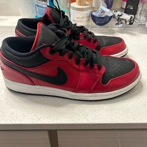 Jordan 1 low size 11